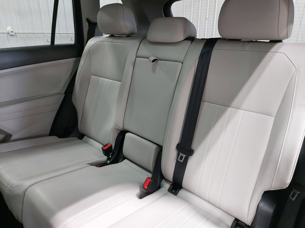 Used 2022 Volkswagen Tiguan SE image 14
