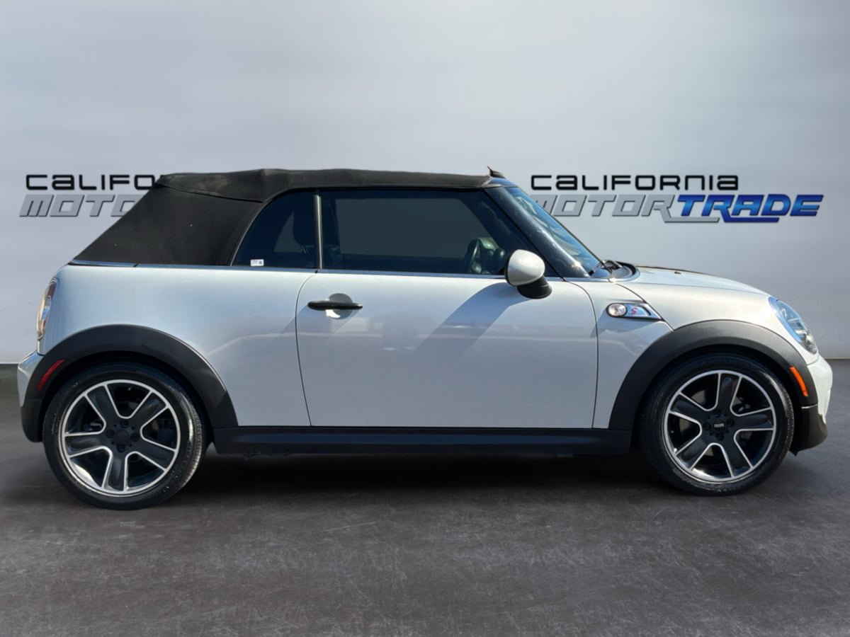 Used 2012 MINI Cooper S w/ Sport Pkg FWD image 4