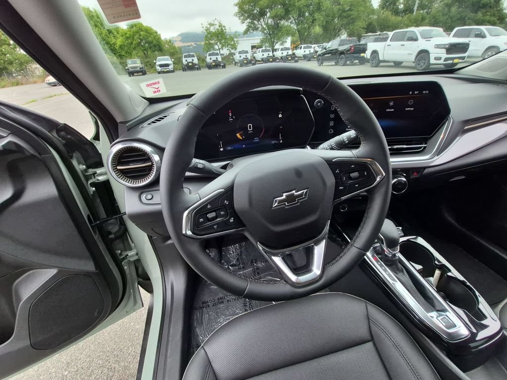 Used 2026 Chevrolet Trax ACTIV w/ Driver Confidence Package FWD image 22
