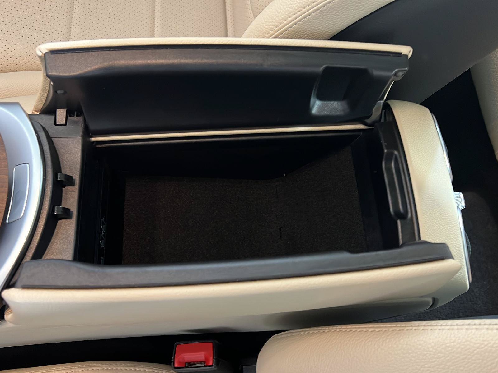 Used 2019 Mercedes-Benz C 300 4MATIC Sedan image 21