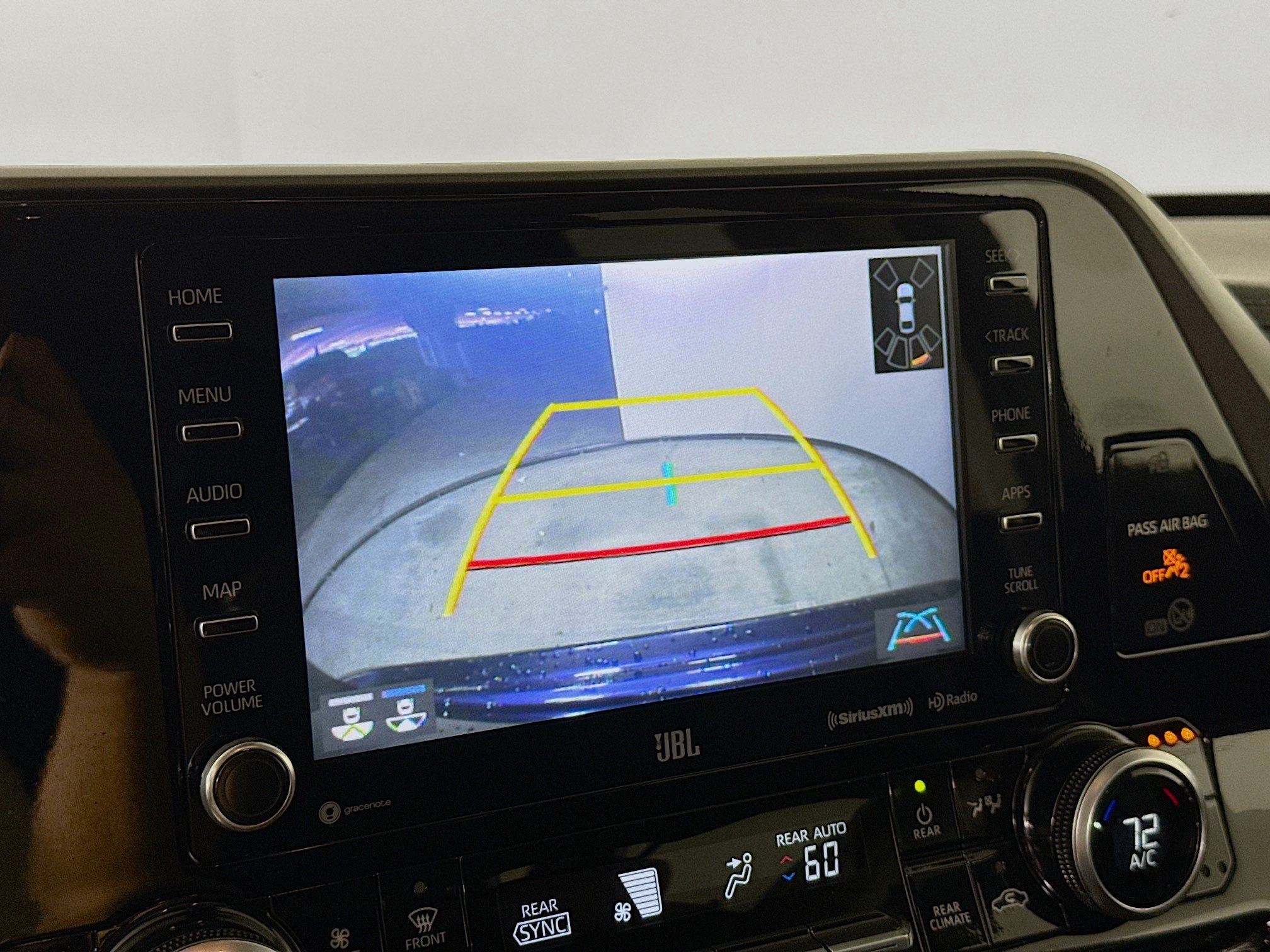Used 2021 Toyota Highlander Limited FWD image 16