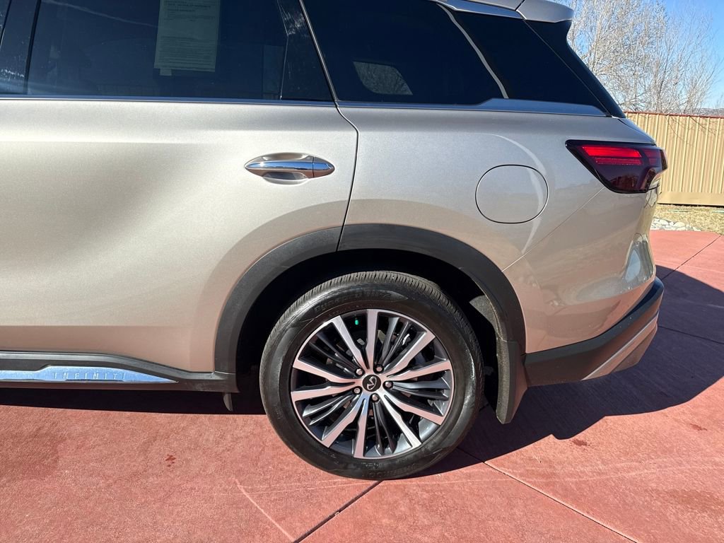 Used 2025 INFINITI QX60 Sensory w/ Vision Package image 34