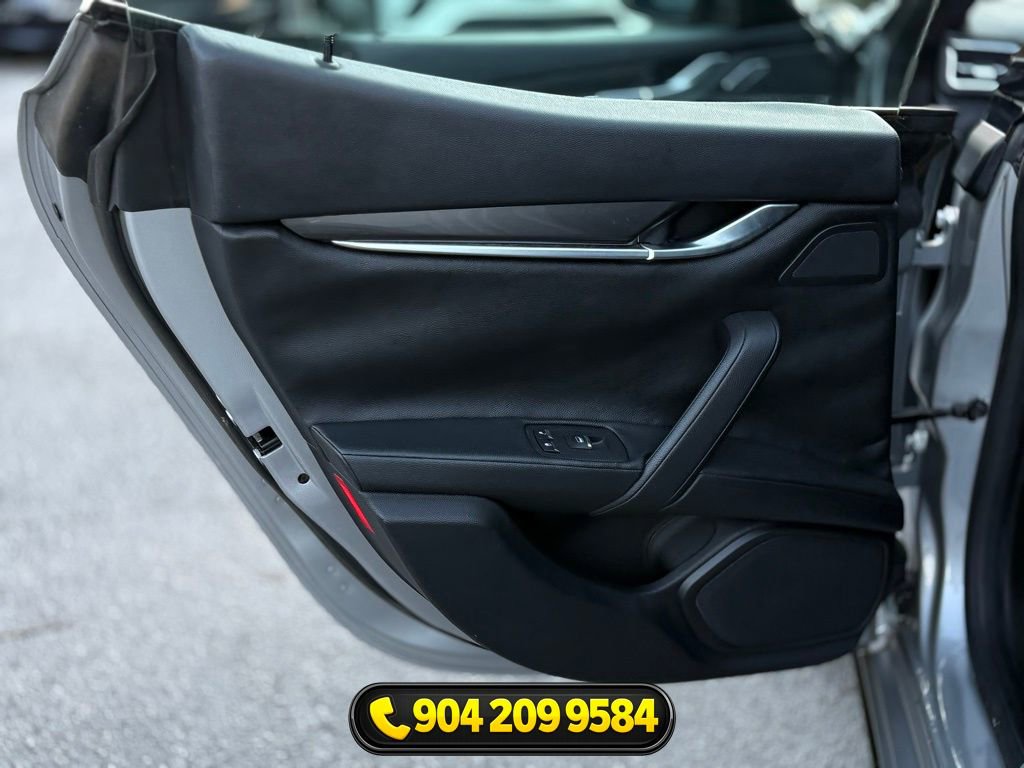 Used 2018 Maserati Ghibli image 11