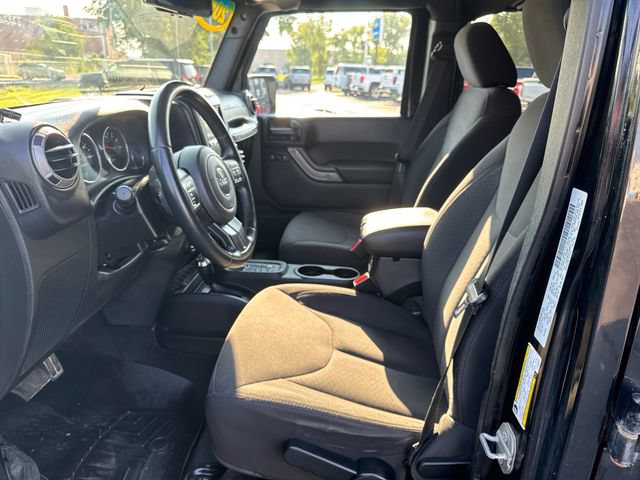Used 2015 Jeep Wrangler Unlimited Sport w/ Quick Order Package 24S AWD/4WD image 9