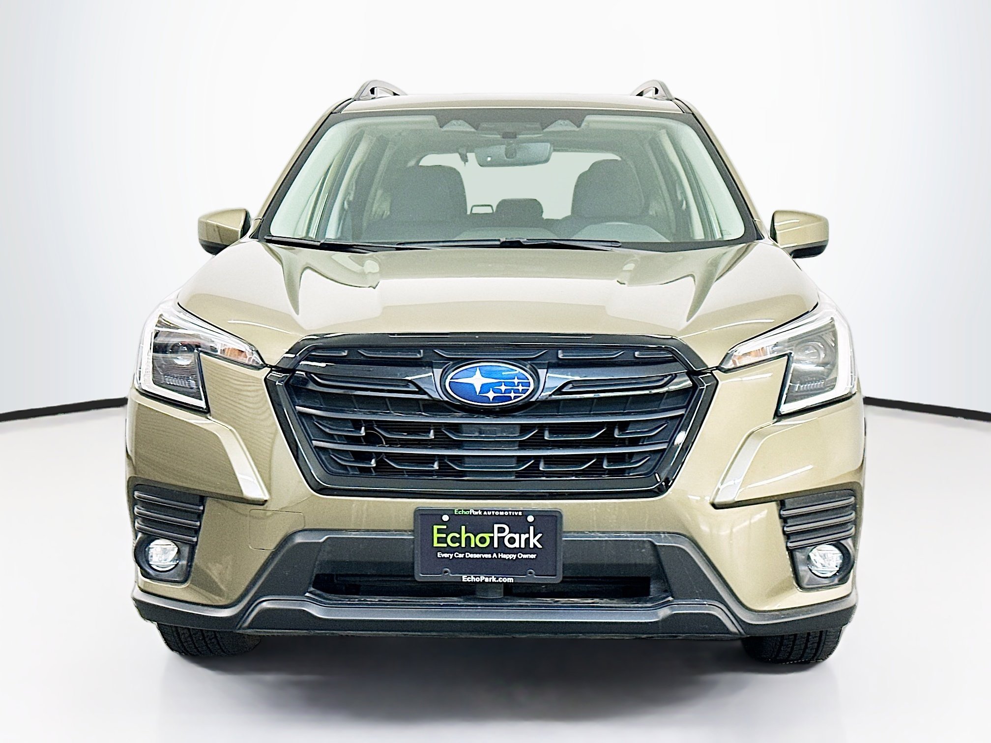 Used 2024 Subaru Forester Premium image 2