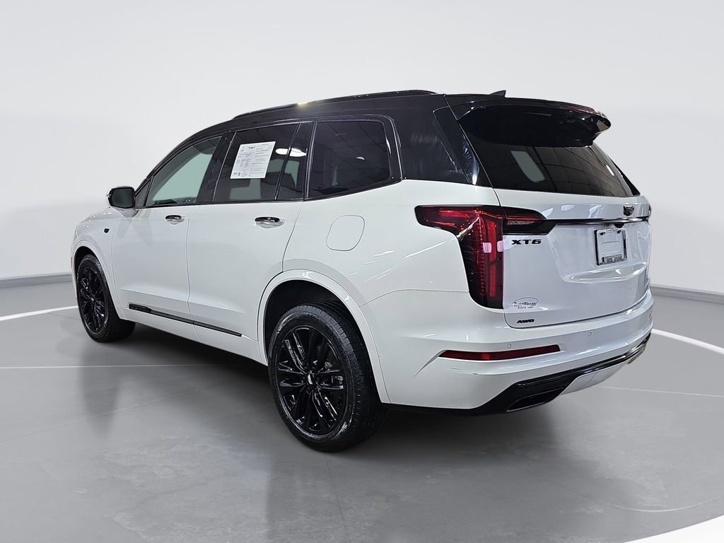 Certified 2021 Cadillac XT6 Premium Luxury w/ LPO, ONYX Package image 6