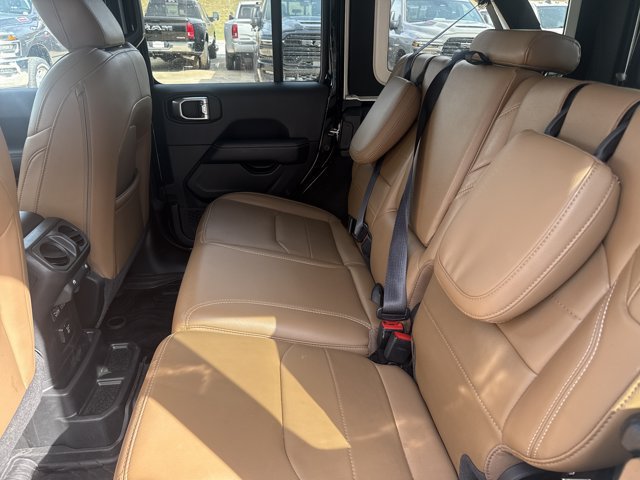 Used 2023 Jeep Wrangler Unlimited Sahara w/ Cold Weather Group AWD/4WD image 6