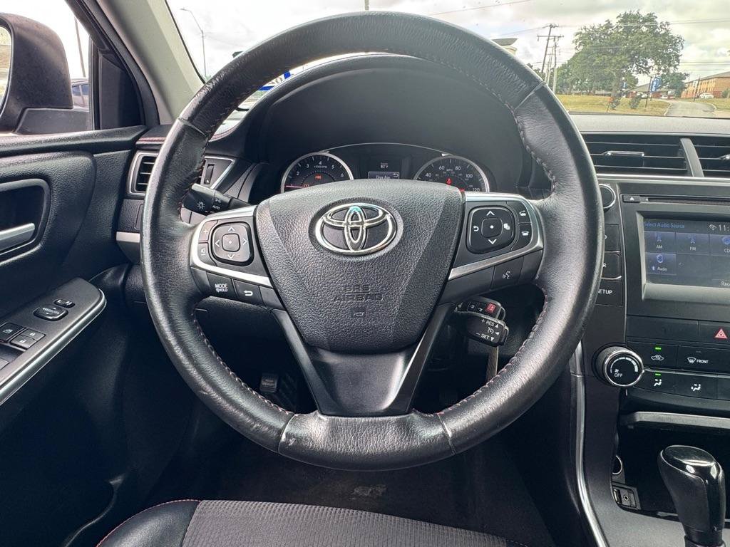 Used 2017 Toyota Camry SE FWD image 16