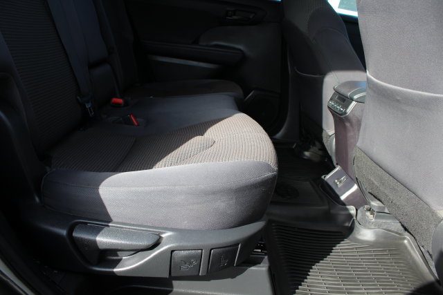 Used 2022 Toyota Highlander LE FWD image 26