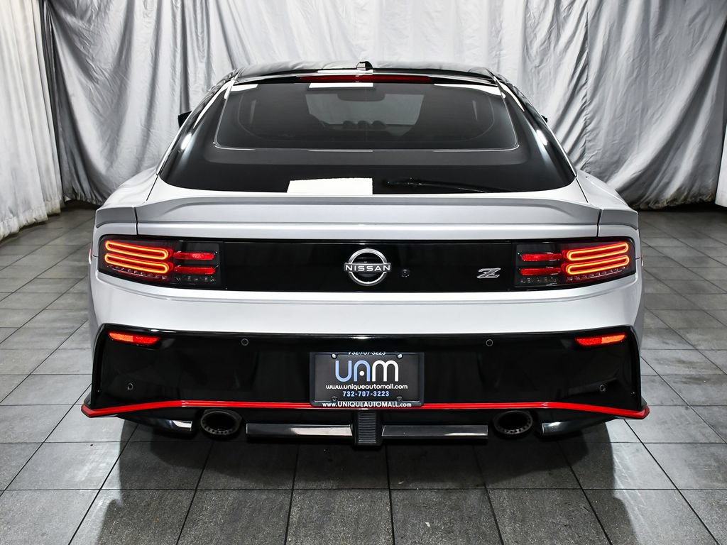 Used 2024 Nissan Z NISMO w/ Floor Mat Package RWD image 5