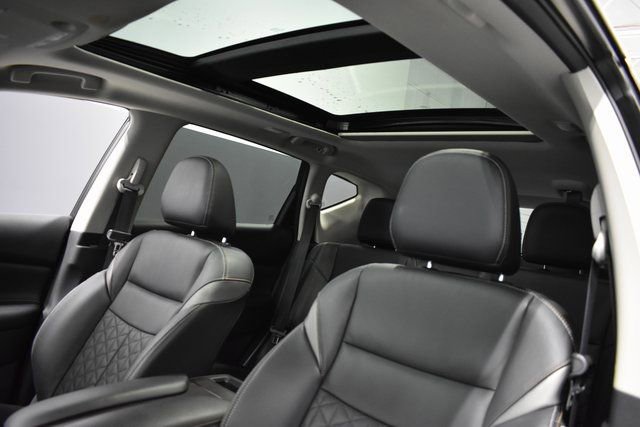 Certified 2024 Nissan Murano Platinum w/ Cargo Package image 16