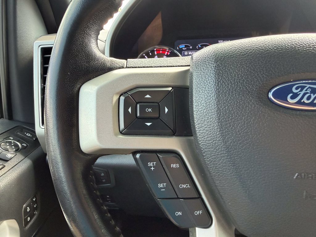 Used 2022 Ford F350 Lariat w/ Lariat Ultimate Package AWD/4WD image 34