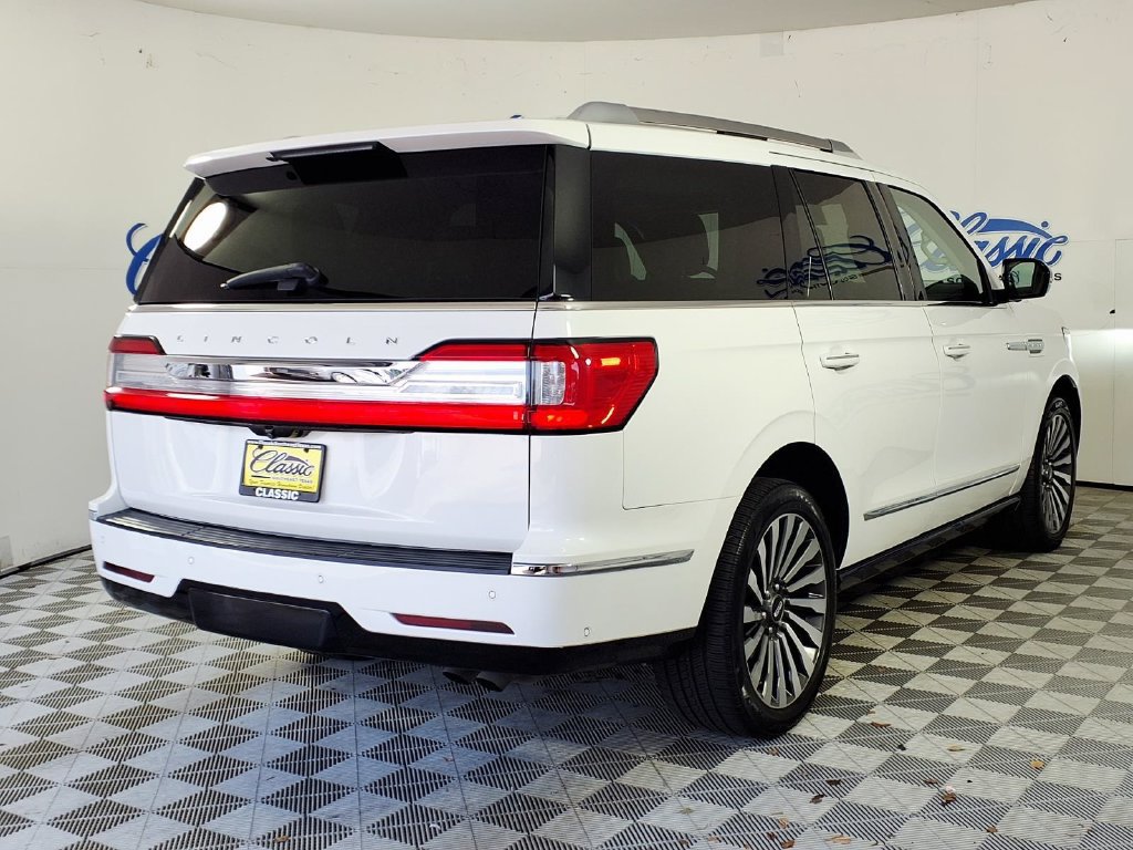 Used 2021 Lincoln Navigator Reserve w/ Luxury Package RWD image 6