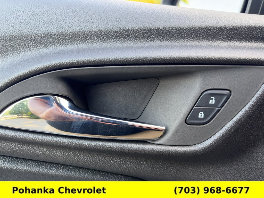 Certified 2026 Chevrolet Trax RS w/ Sunroof Package FWD image 22