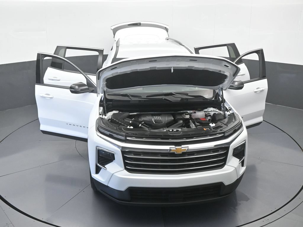 Used 2025 Chevrolet Traverse LT FWD image 67