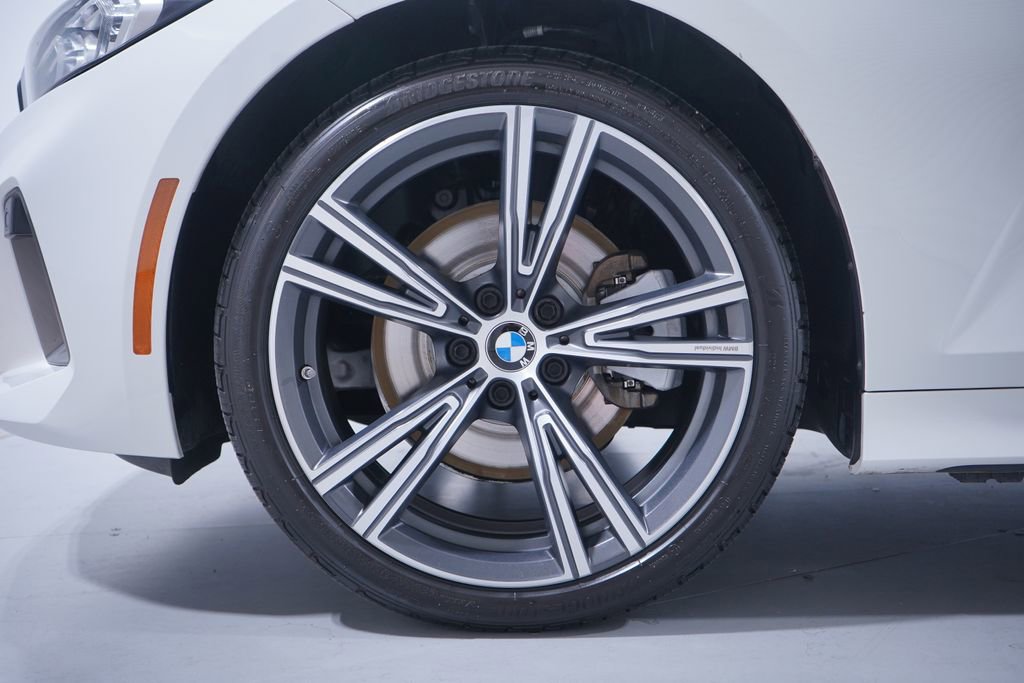 Used 2023 BMW 330i Sedan w/ Driving Assistance Package RWD image 2