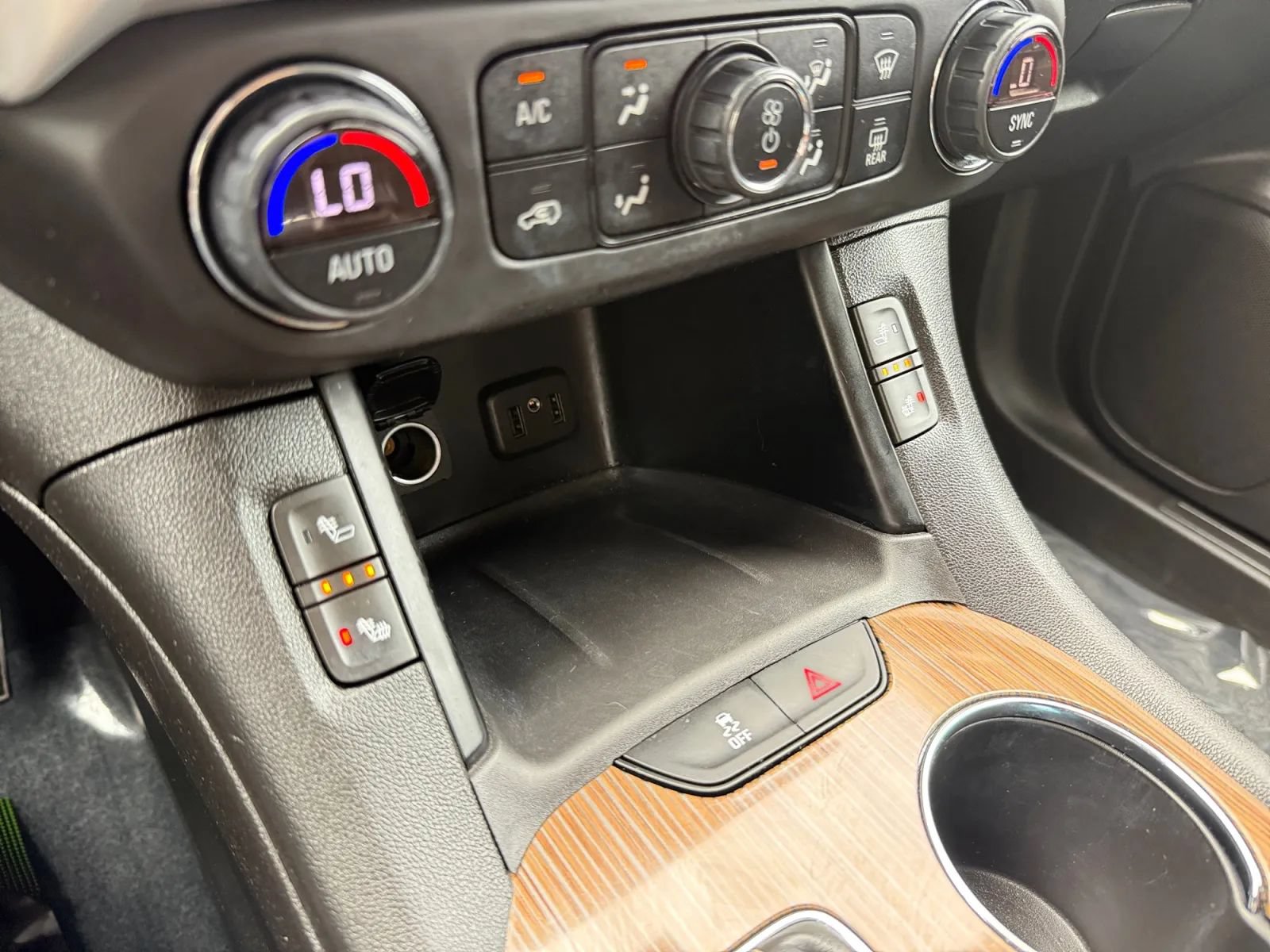 Used 2019 GMC Acadia SLE w/ Driver Alert Package I AWD/4WD image 33
