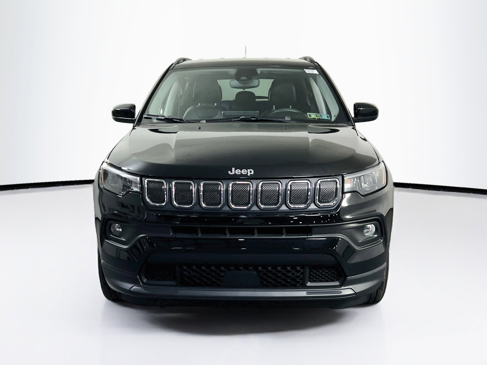 Used 2022 Jeep Compass Latitude AWD/4WD image 2