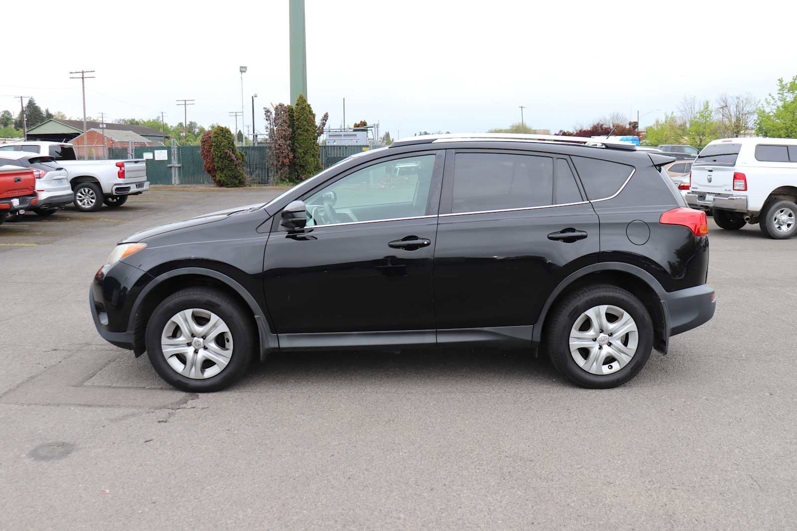 Used 2014 Toyota RAV4 LE AWD/4WD image 8