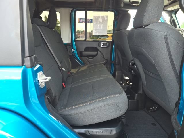Used 2024 Jeep Wrangler Unlimited w/ Convenience Group AWD/4WD image 38