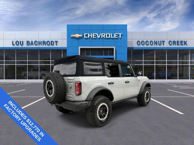Used 2023 Ford Bronco Badlands AWD/4WD image 8