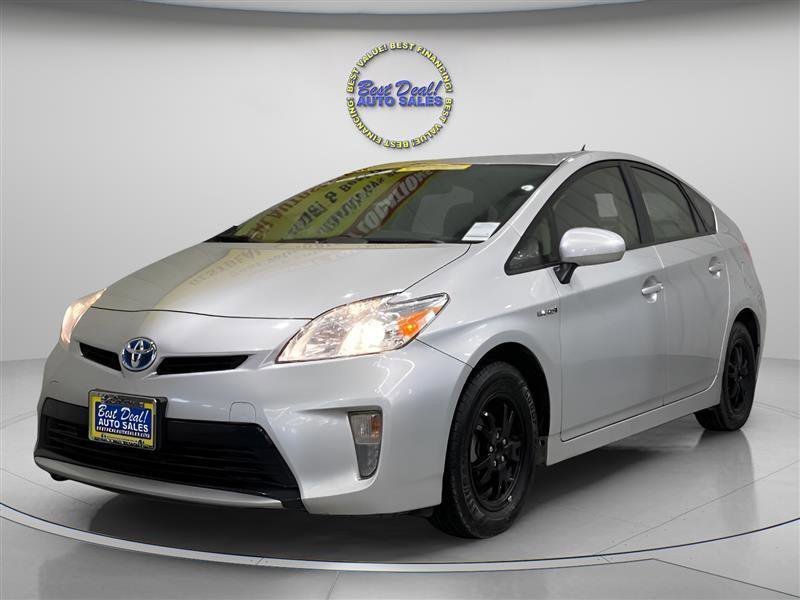 Used 2015 Toyota Prius Two image 1