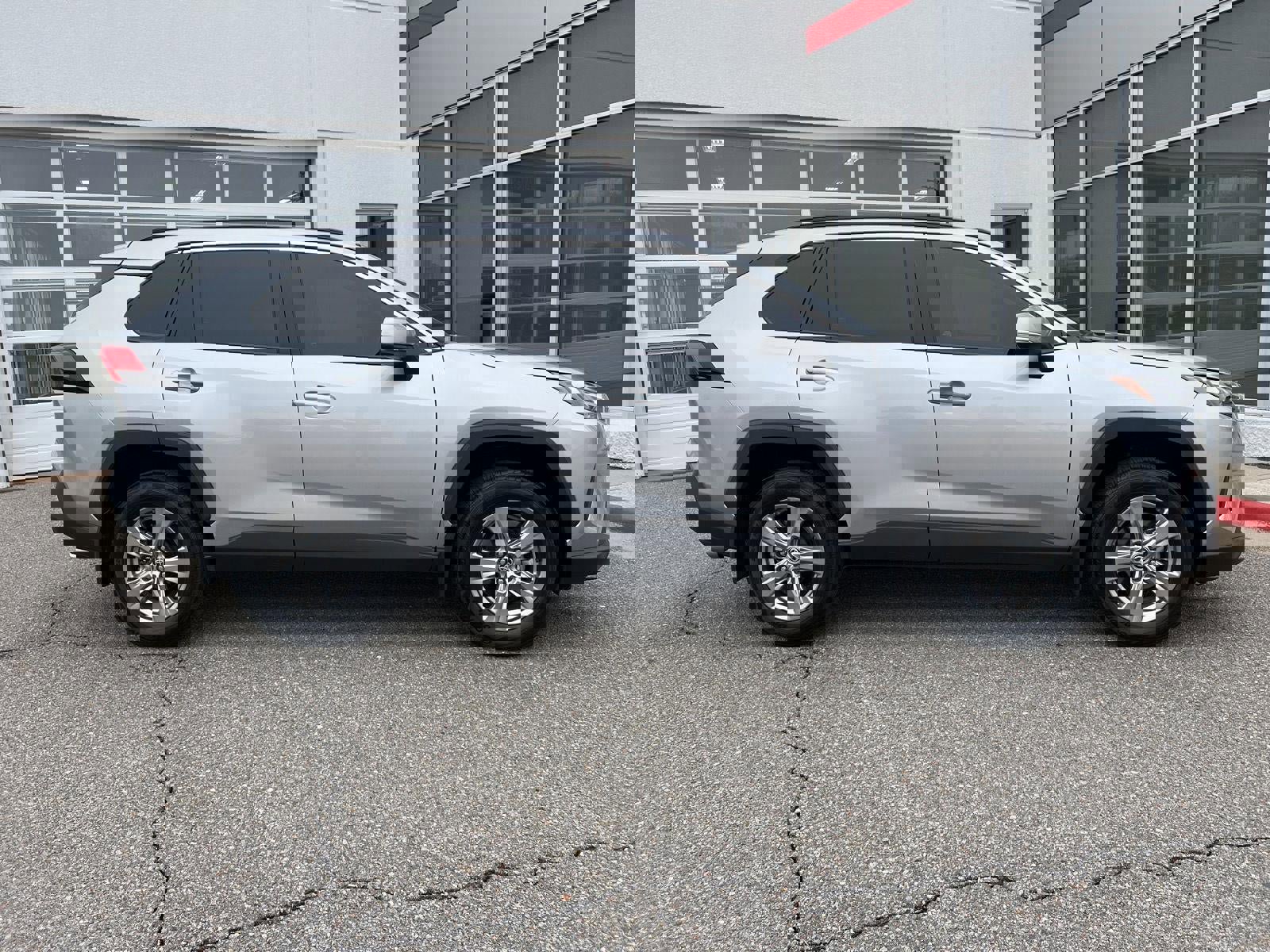 Used 2023 Toyota RAV4 XLE w/ Convenience Package image 22