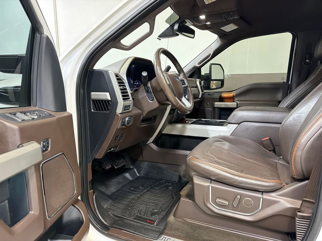 Used 2017 Ford F250 King Ranch w/ FX4 Off-Road Package AWD/4WD image 11