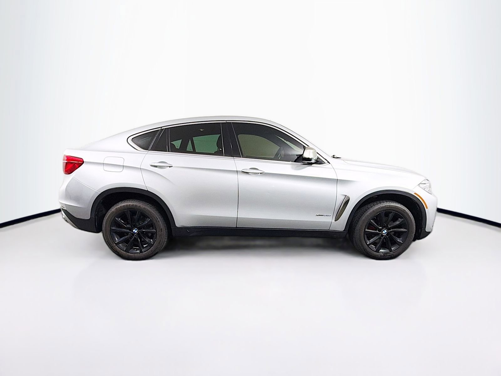 Used 2019 BMW X6 xDrive35i image 8