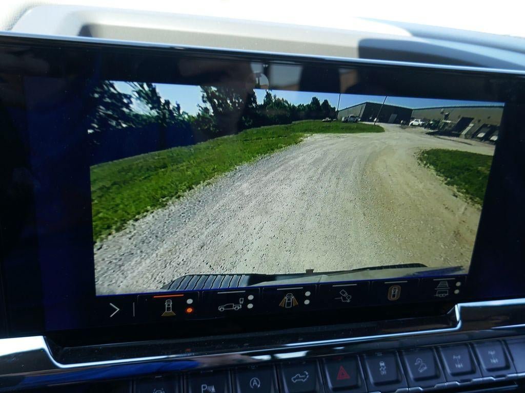New 2026 Chevrolet Silverado 1500 ZR2 w/ Dark Appearance Package AWD/4WD image 28