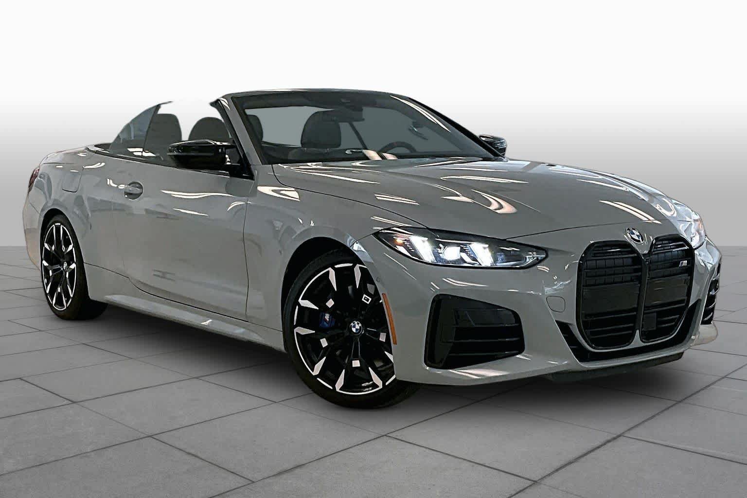 Used 2026 BMW M440i Convertible w/ Premium Package RWD image 2