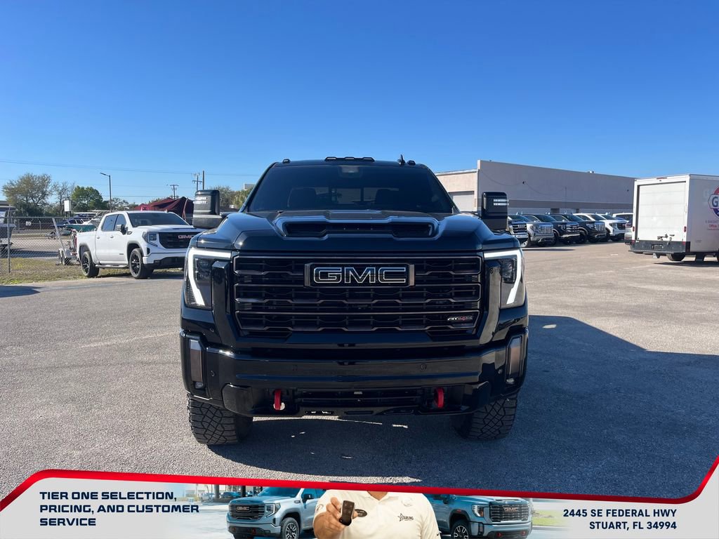 Used 2024 GMC Sierra 2500 AT4X image 3