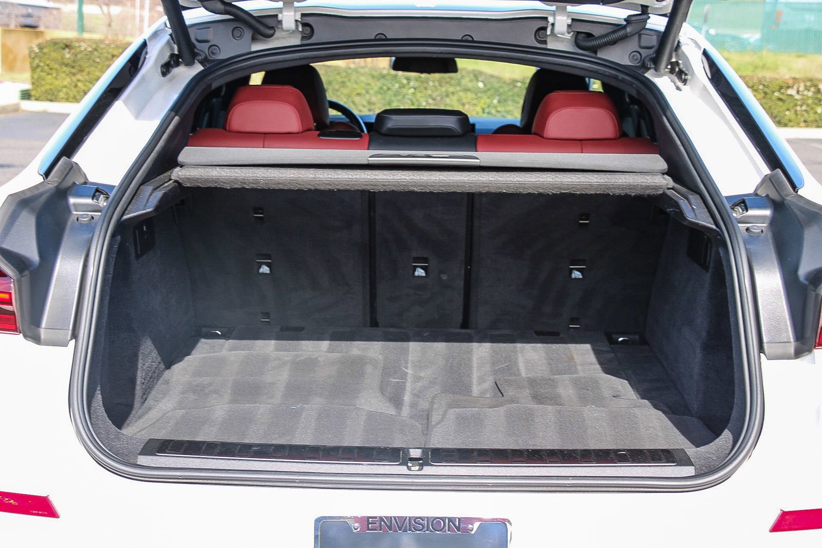 Used 2024 BMW X6 xDrive40i w/ Premium Package image 25