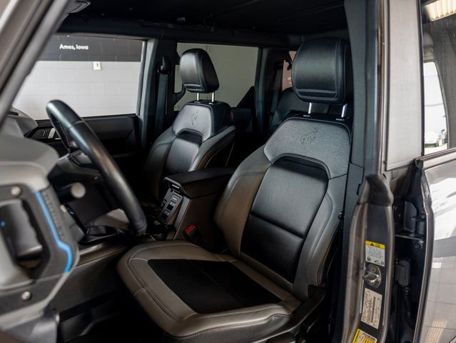 Used 2021 Ford Bronco Black Diamond image 11