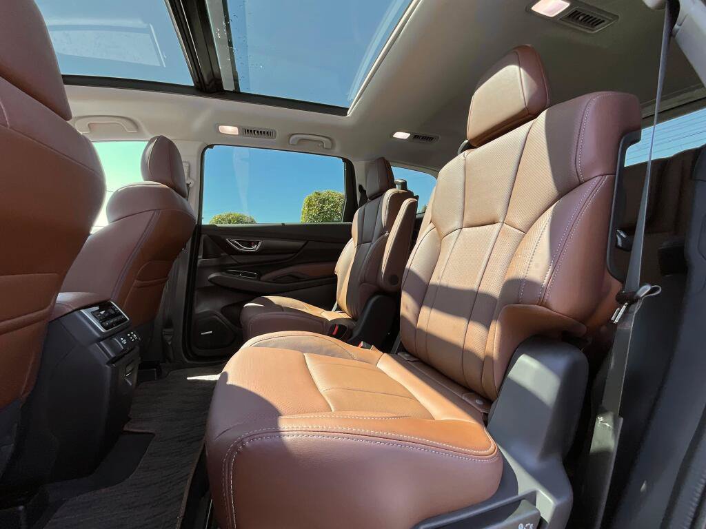Used 2026 Subaru Ascent Touring w/ Popular Package #2 AWD/4WD image 12