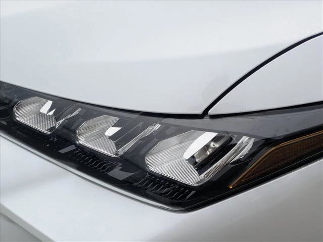 Used 2020 Toyota Avalon XSE w/ All Weather Liner Package image 9