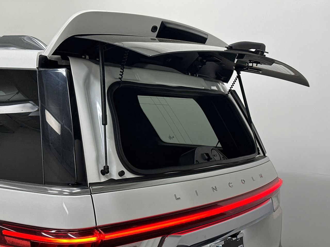 Certified 2022 Lincoln Navigator Reserve image 7