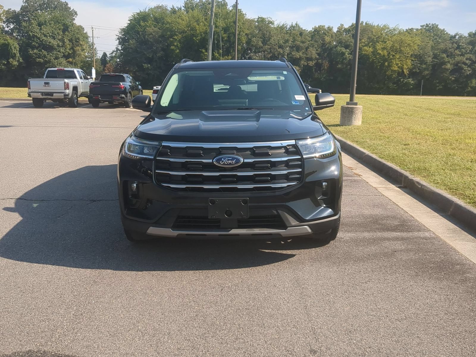 Used 2025 Ford Explorer Active w/ Active Comfort Package AWD/4WD image 8