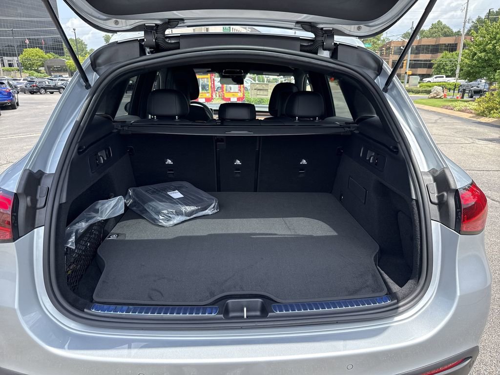 New 2025 Mercedes-Benz GLC 350e 4MATIC image 14