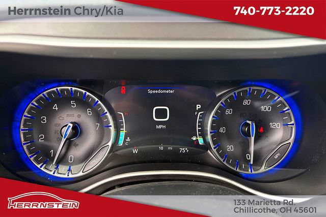 New 2027 Chrysler Pacifica Select FWD image 15