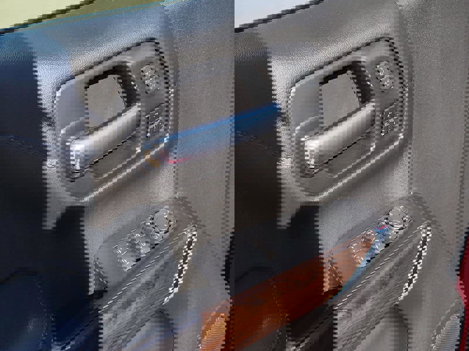 Certified 2021 GMC Sierra 1500 SLT image 12