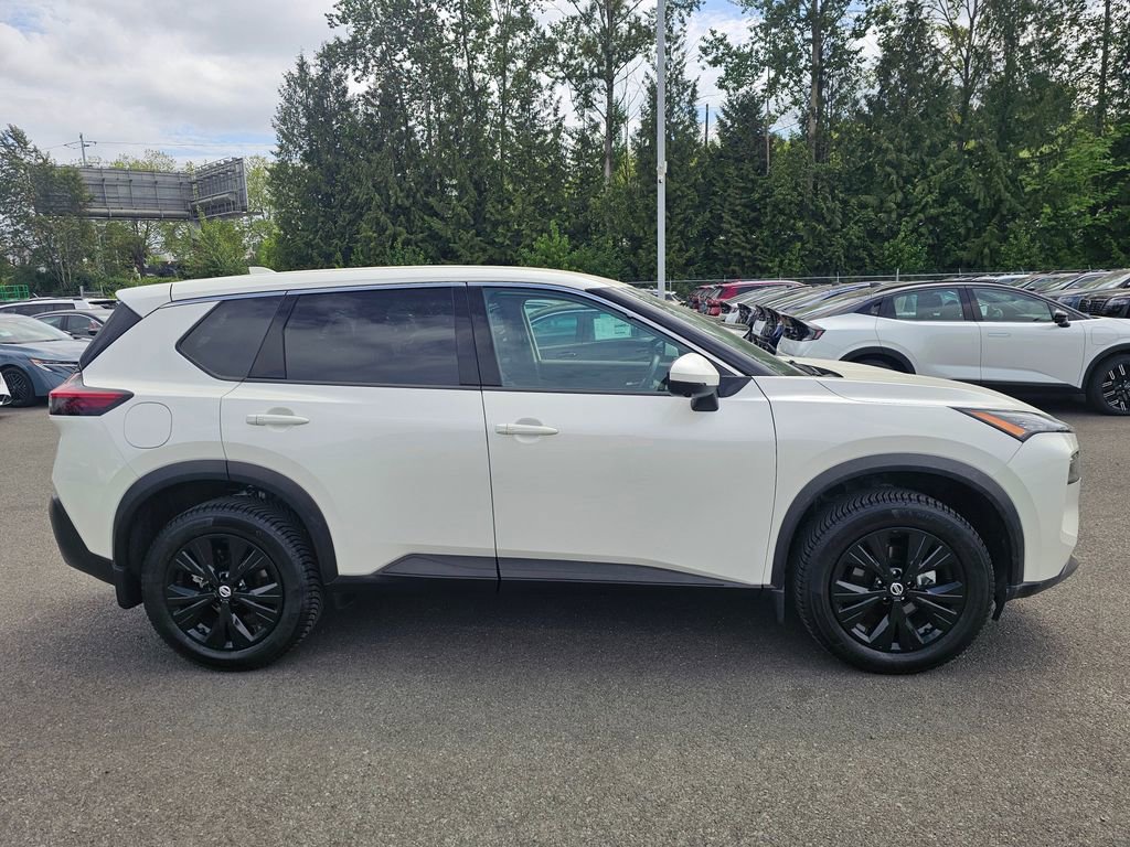 Used 2021 Nissan Rogue SV AWD/4WD image 4