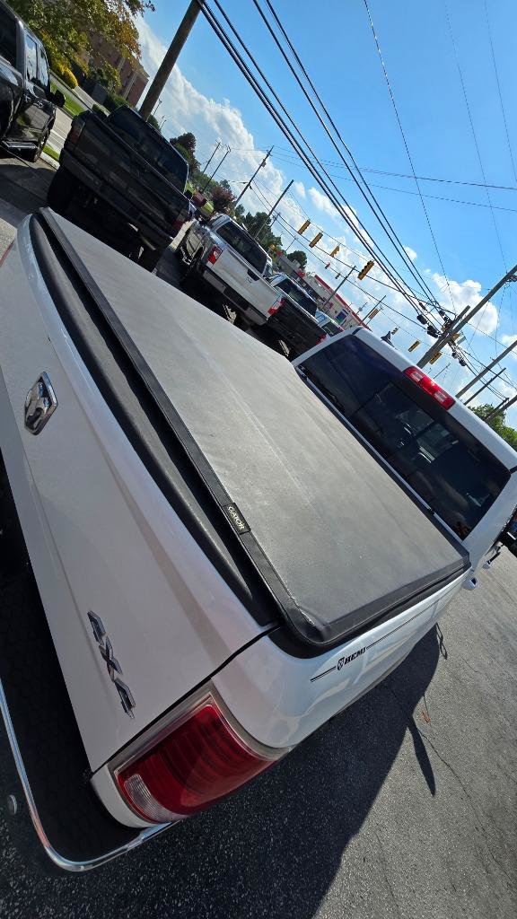 Used 2014 RAM 1500 Laramie w/ Convenience Group AWD/4WD image 10