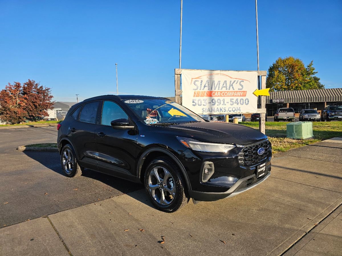 Used 2025 Ford Escape ST-Line Select image 3