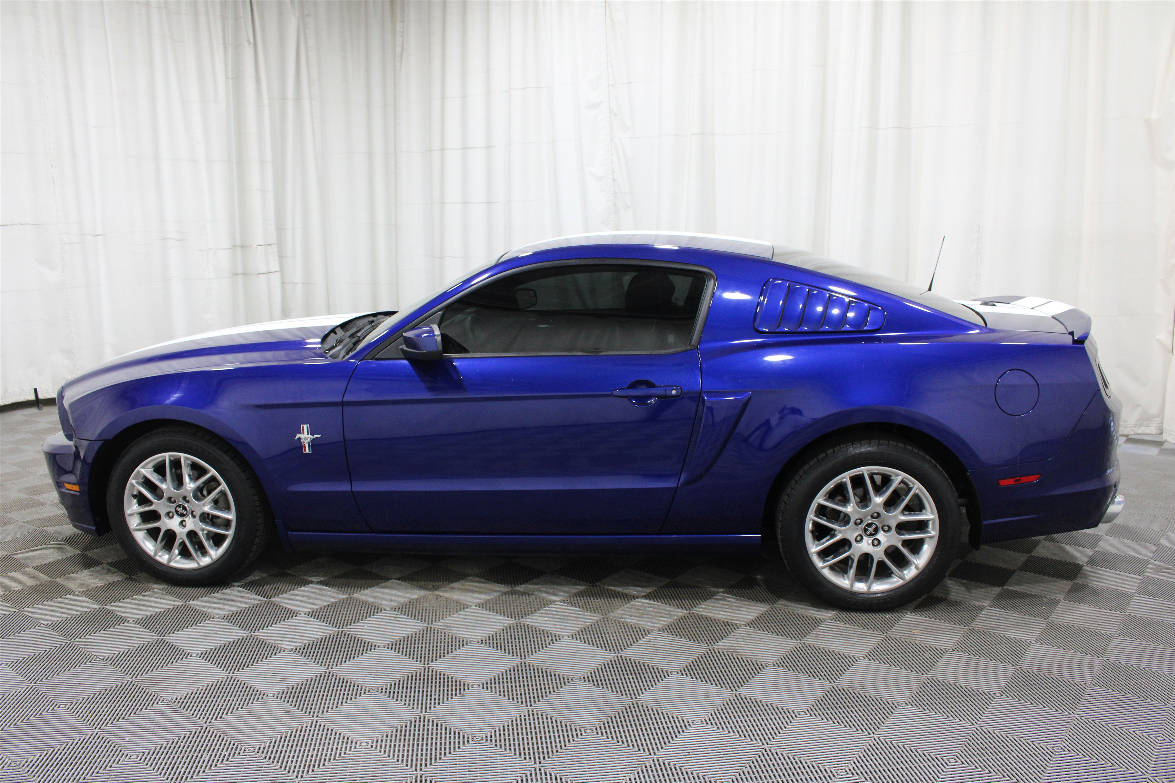 Used 2014 Ford Mustang Premium w/ Electronics Package image 32