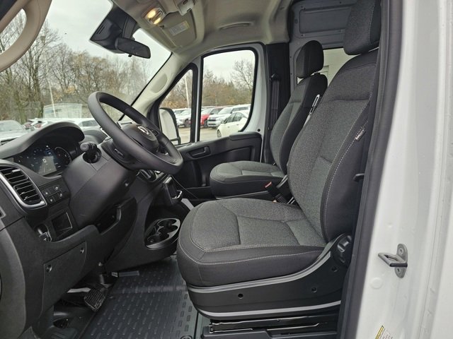 New 2025 RAM ProMaster 1500 w/ Quick Order Package 22G SLT image 27