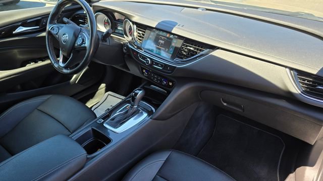 Used 2018 Buick Regal Essence image 14
