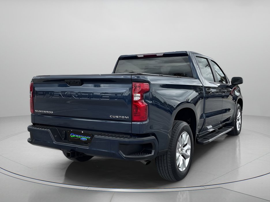 Used 2022 Chevrolet Silverado 1500 Custom image 3