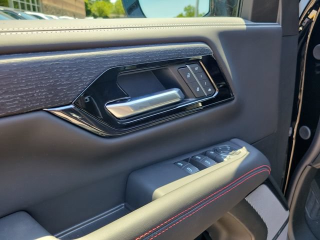 New 2026 GMC Yukon AT4 Ultimate AWD/4WD image 17
