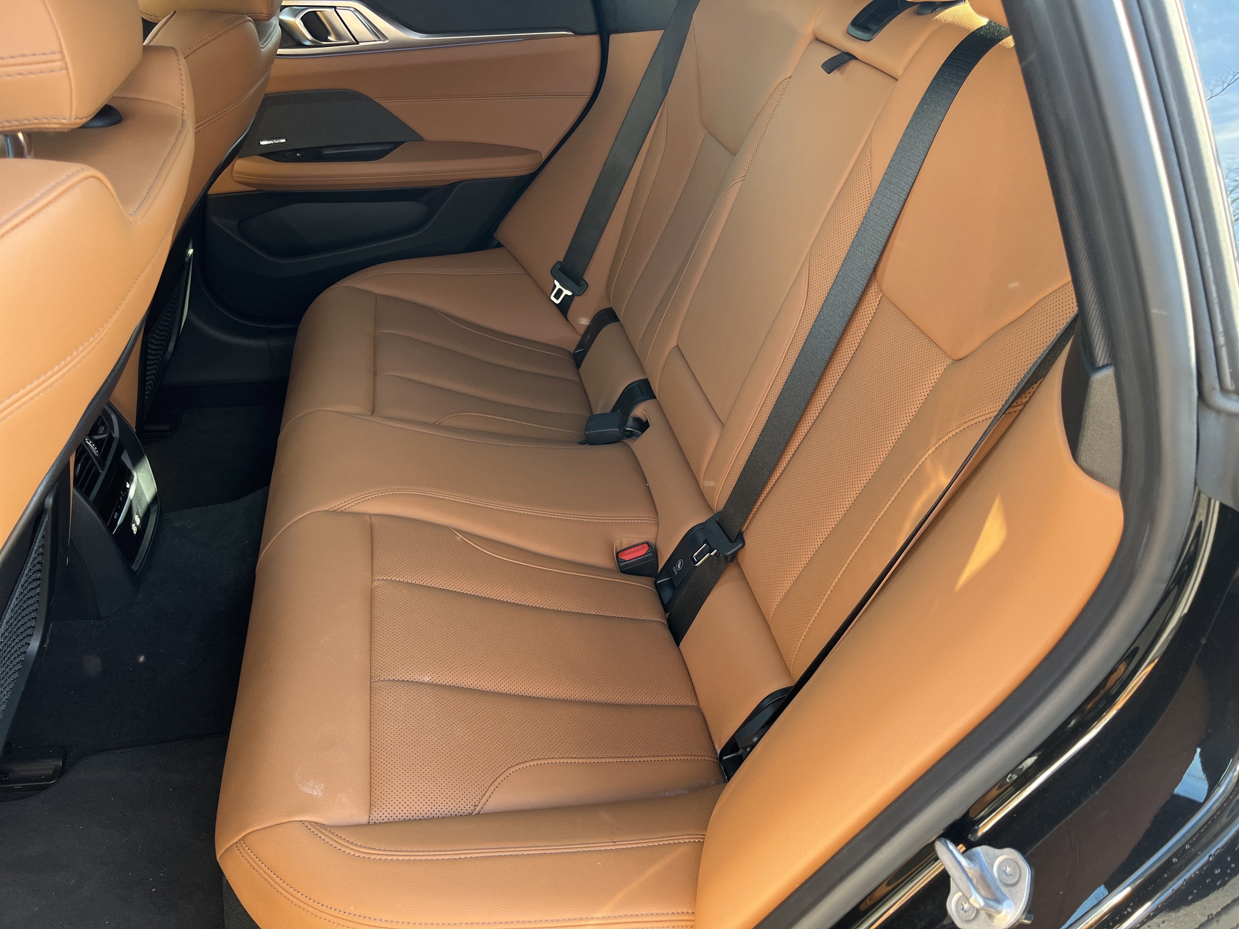 Used 2023 BMW i4 eDrive40 w/ M Sport Package image 21